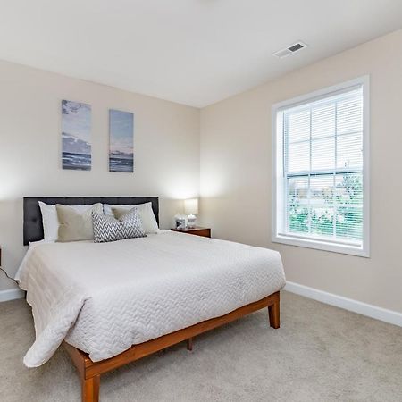 Contemporary Stay In Central Peoria Exterior foto
